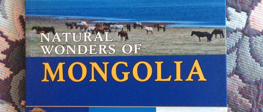 Book cover of ʼNatural Wonders of Mongoliaʼ.