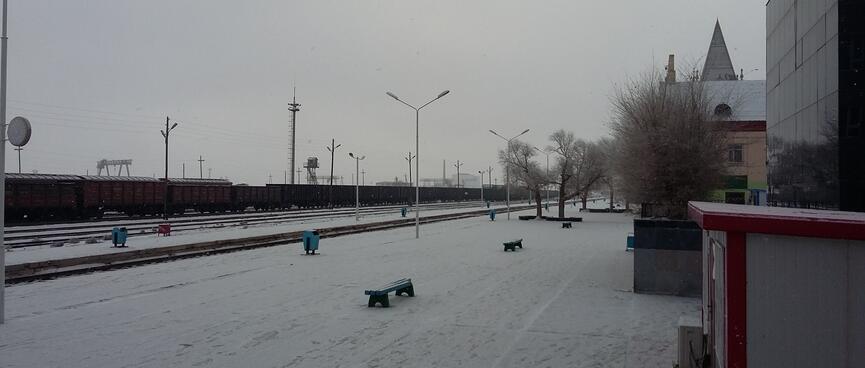 White snow covers the train platform.