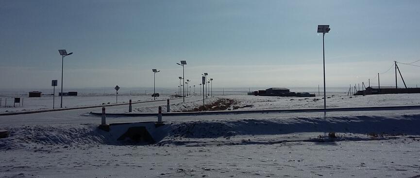 At the edge of town, houses and roads disappear and there is only a great expanse which looks like an ocean.