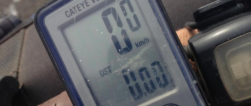 My Cateye Velo 7 cycle computer shows a distance of '0.00'.