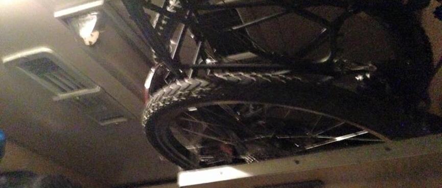 My bike doesnʼt really fit on a high shelf.