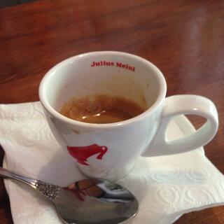 A small espresso, with a good crema.