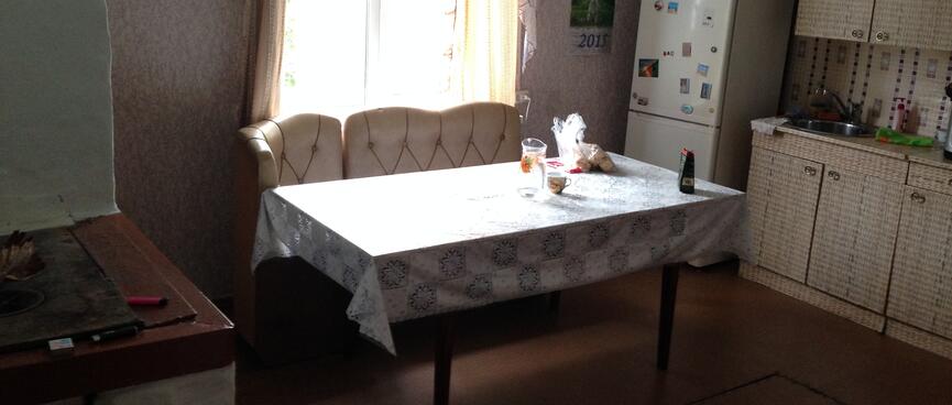 Communal kitchen for caring cooks.